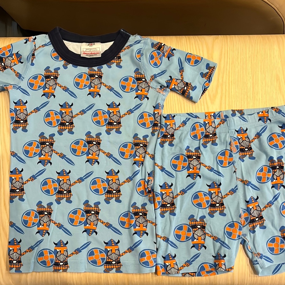 Hannah Andersson EUC Vikings pajama set; size 120 (6/7)